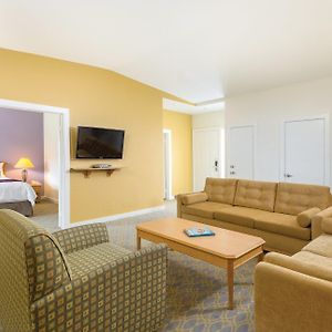 One-Bedroom Suite